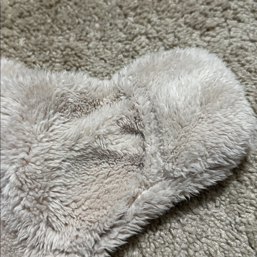 Baby Boden Newborn  bunting snowsuit cream color teddy bear ears